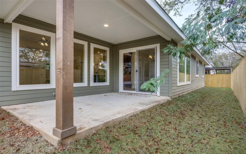 414 Water Street, Whitesboro, TX 76273, 3 Habitaciones Habitaciones , ,2 BañosBaños,Residential,En Venta,414 Water Street,20856982