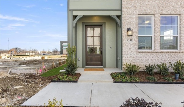4300 Henderson Avenue, North Richland Hills, TX 76180, 4 Habitaciones Habitaciones , ,3 BañosBaños,Residential,En Venta,4300 Henderson Avenue,20825200