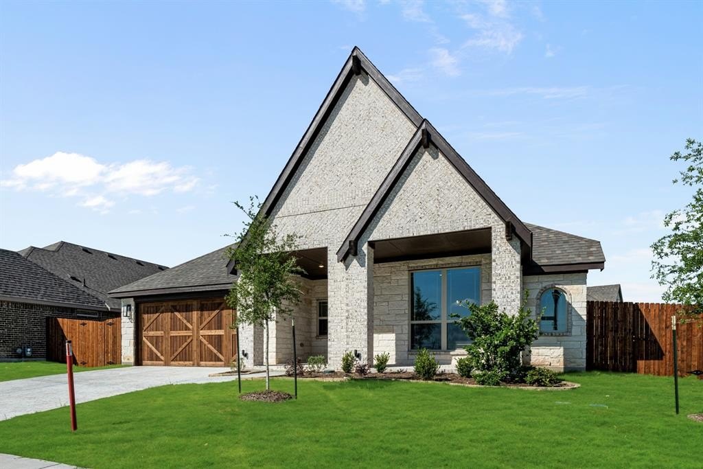 1301 Wrenwood Court, Red Oak, TX 75154, 3 Bedrooms Bedrooms, ,2 BathroomsBathrooms,Residential,For Sale,1301 Wrenwood Court,20818813