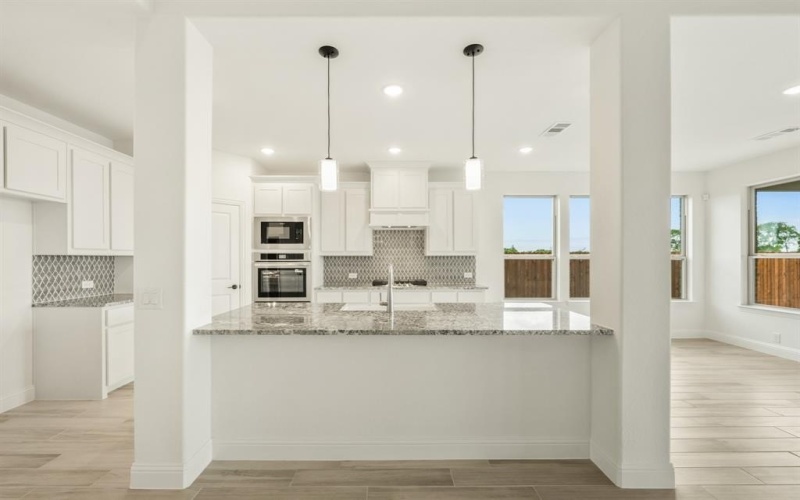925 Cannes Drive, Red Oak, TX 75154, 4 Habitaciones Habitaciones , ,3 BañosBaños,Residential,En Venta,925 Cannes Drive,20818879