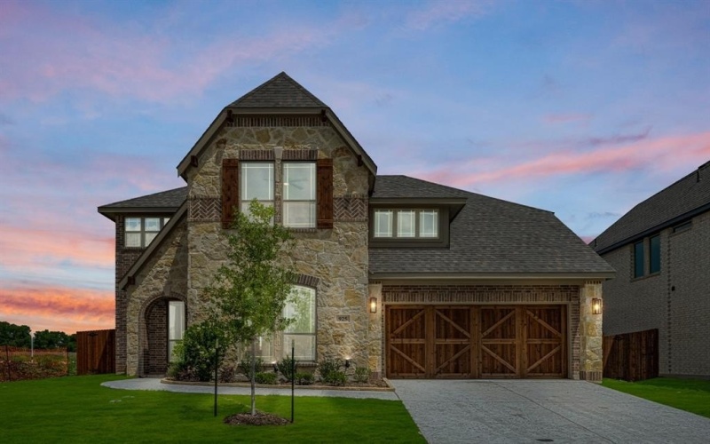 925 Cannes Drive, Red Oak, TX 75154, 4 Habitaciones Habitaciones , ,3 BañosBaños,Residential,En Venta,925 Cannes Drive,20818879