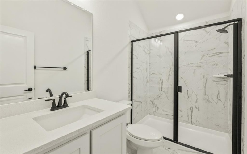 925 Cannes Drive, Red Oak, TX 75154, 4 Habitaciones Habitaciones , ,3 BañosBaños,Residential,En Venta,925 Cannes Drive,20818879