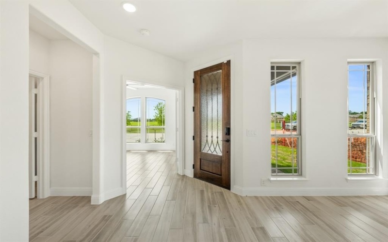 925 Cannes Drive, Red Oak, TX 75154, 4 Habitaciones Habitaciones , ,3 BañosBaños,Residential,En Venta,925 Cannes Drive,20818879