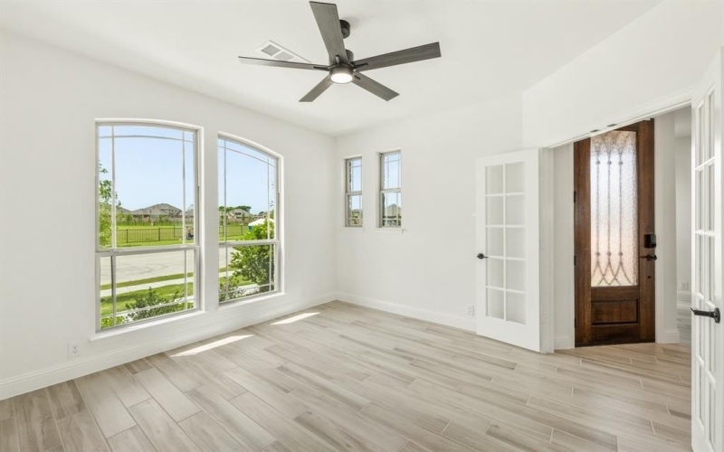 925 Cannes Drive, Red Oak, TX 75154, 4 Habitaciones Habitaciones , ,3 BañosBaños,Residential,En Venta,925 Cannes Drive,20818879