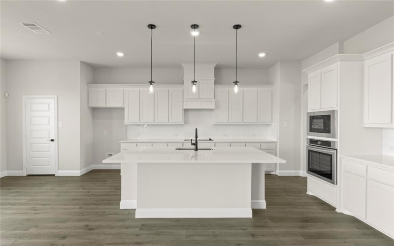 6725 Emerson Drive, Mesquite, TX 75126, 4 Bedrooms Bedrooms, ,3 BathroomsBathrooms,Residential,For Sale,6725 Emerson Drive,20847461