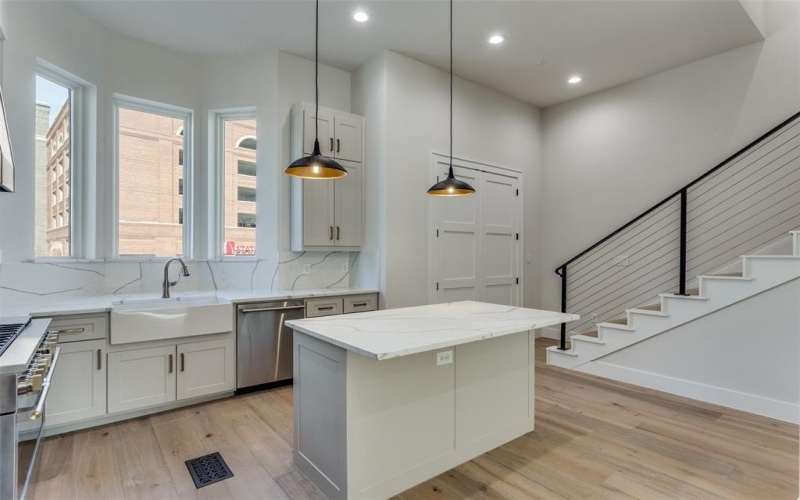 235 E Nash Street #113, Grapevine, TX 76051, 3 Bedrooms Bedrooms, ,3 BathroomsBathrooms,Residential,For Sale,235 E Nash Street,20876366