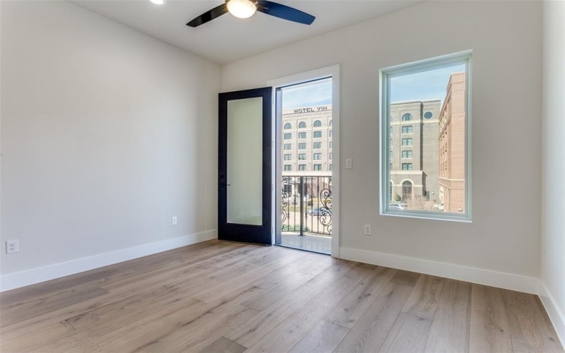 235 E Nash Street #113, Grapevine, TX 76051, 3 Bedrooms Bedrooms, ,3 BathroomsBathrooms,Residential,For Sale,235 E Nash Street,20876366