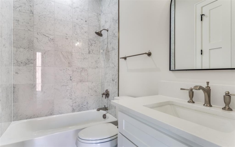 235 E Nash Street #113, Grapevine, TX 76051, 3 Bedrooms Bedrooms, ,3 BathroomsBathrooms,Residential,For Sale,235 E Nash Street,20876366