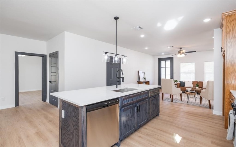 4824 Fitzhugh Avenue, Fort Worth, TX 76105, 3 Bedrooms Bedrooms, ,2 BathroomsBathrooms,Residential,For Sale,4824 Fitzhugh Avenue,20880882