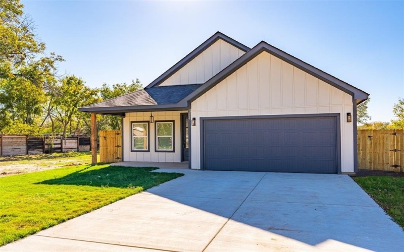 4824 Fitzhugh Avenue, Fort Worth, TX 76105, 3 Bedrooms Bedrooms, ,2 BathroomsBathrooms,Residential,For Sale,4824 Fitzhugh Avenue,20880882