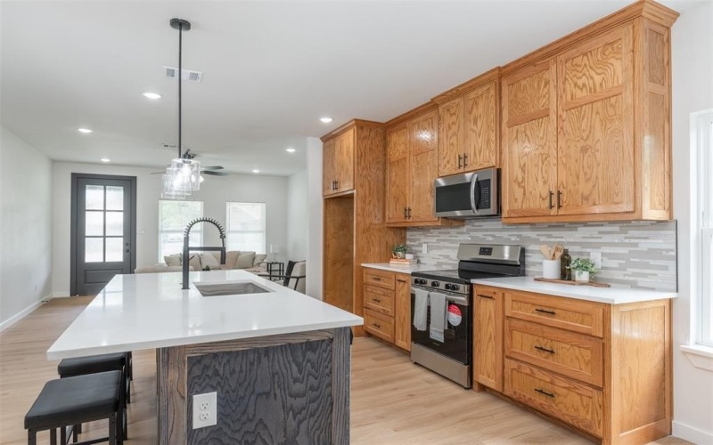4824 Fitzhugh Avenue, Fort Worth, TX 76105, 3 Bedrooms Bedrooms, ,2 BathroomsBathrooms,Residential,For Sale,4824 Fitzhugh Avenue,20880882