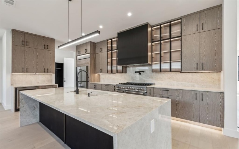 1922 California Drive, Dallas, TX 75204, 4 Bedrooms Bedrooms, ,5 BathroomsBathrooms,Residential,For Sale,1922 California Drive,20850793