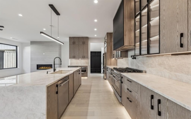1922 California Drive, Dallas, TX 75204, 4 Bedrooms Bedrooms, ,5 BathroomsBathrooms,Residential,For Sale,1922 California Drive,20850793