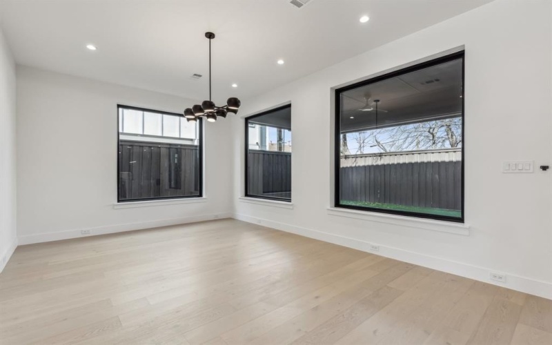 1922 California Drive, Dallas, TX 75204, 4 Bedrooms Bedrooms, ,5 BathroomsBathrooms,Residential,For Sale,1922 California Drive,20850793