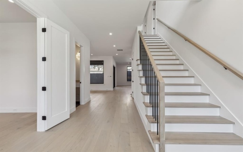 1922 California Drive, Dallas, TX 75204, 4 Bedrooms Bedrooms, ,5 BathroomsBathrooms,Residential,For Sale,1922 California Drive,20850793