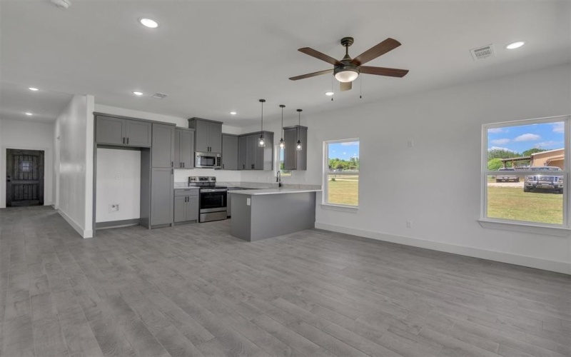510 Don Lane, Itasca, TX 76055, 3 Bedrooms Bedrooms, ,2 BathroomsBathrooms,Residential,For Sale,510 Don Lane,20830310