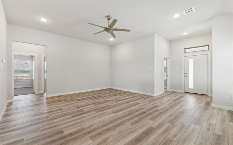 924 Pebble Wend Drive, Lavon, TX 75166, 3 Bedrooms Bedrooms, ,2 BathroomsBathrooms,Residential,For Sale,924 Pebble Wend Drive,20843344