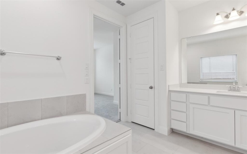 4260 Mill Pond Drive, Prosper, TX 75078, 5 Bedrooms Bedrooms, ,6 BathroomsBathrooms,Residential,For Sale,4260 Mill Pond Drive,20887212