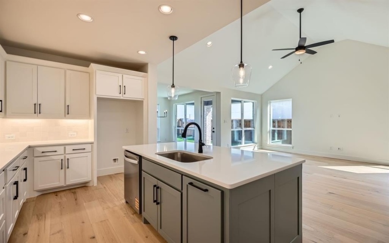 2612 Cedar Ridge Road, Celina, TX 75009, 4 Habitaciones Habitaciones , ,3 BañosBaños,Residential,En Venta,2612 Cedar Ridge Road,20834038