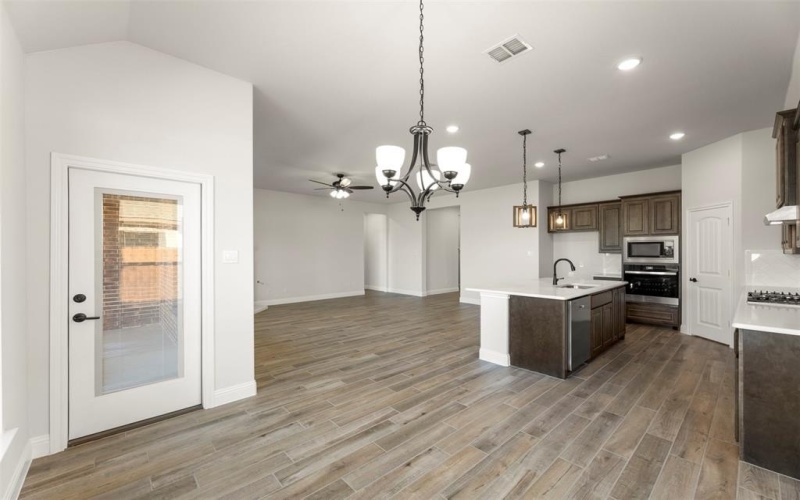909 Meadow View Drive, Cleburne, TX 76033, 3 Bedrooms Bedrooms, ,2 BathroomsBathrooms,Residential,For Sale,909 Meadow View Drive,20827618