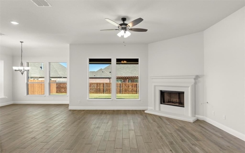 909 Meadow View Drive, Cleburne, TX 76033, 3 Bedrooms Bedrooms, ,2 BathroomsBathrooms,Residential,For Sale,909 Meadow View Drive,20827618