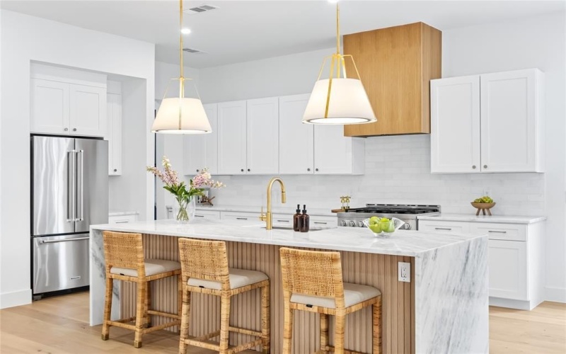 2414 Grigsby Avenue, Dallas, TX 75204, 4 Bedrooms Bedrooms, ,3 BathroomsBathrooms,Residential,For Sale,2414 Grigsby Avenue,20837343