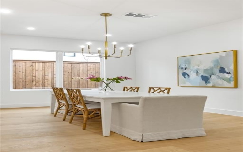 2414 Grigsby Avenue, Dallas, TX 75204, 4 Bedrooms Bedrooms, ,3 BathroomsBathrooms,Residential,For Sale,2414 Grigsby Avenue,20837343
