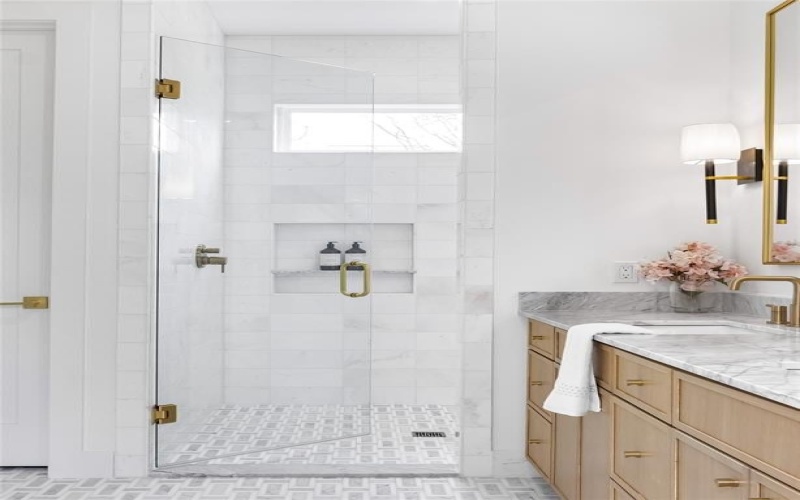 2414 Grigsby Avenue, Dallas, TX 75204, 4 Bedrooms Bedrooms, ,3 BathroomsBathrooms,Residential,For Sale,2414 Grigsby Avenue,20837343