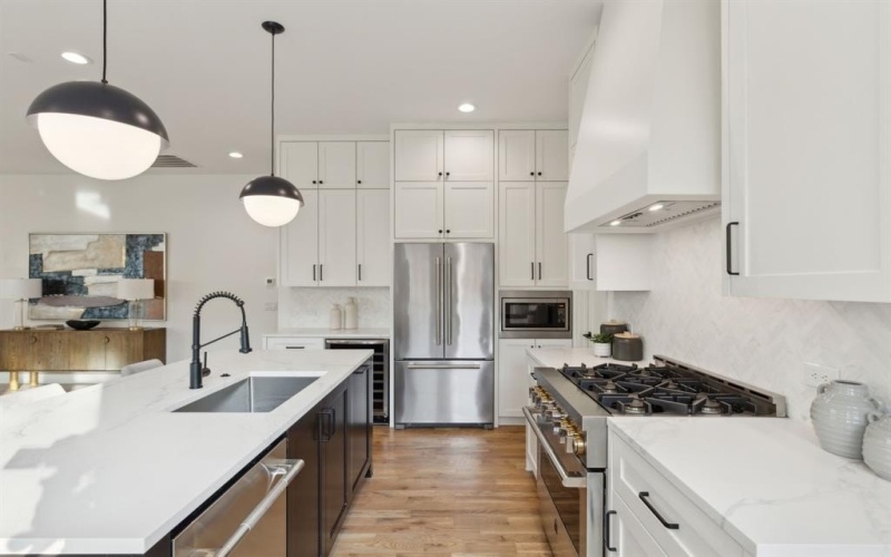 4601 Hopkins Avenue, Dallas, TX 75209, 3 Habitaciones Habitaciones , ,2 BañosBaños,Residential,En Venta,4601 Hopkins Avenue,20818629