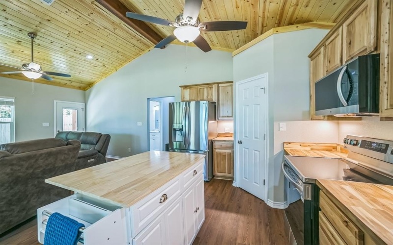2442 Private Road 7908, Hawkins, TX 75765, 2 Habitaciones Habitaciones , ,2 BañosBaños,Residential,En Venta,2442 Private Road 7908,20904223
