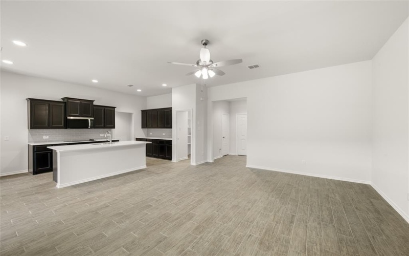 2608 Streamside Drive, Burleson, TX 76028, 4 Habitaciones Habitaciones , ,2 BañosBaños,Residential,En Venta,2608 Streamside Drive,20887755