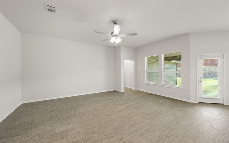 2608 Streamside Drive, Burleson, TX 76028, 4 Habitaciones Habitaciones , ,2 BañosBaños,Residential,En Venta,2608 Streamside Drive,20887755