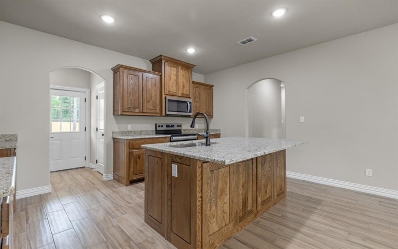 2685 Thompson Road, Weatherford, TX 76087, 3 Bedrooms Bedrooms, ,2 BathroomsBathrooms,Residential,For Sale,2685 Thompson Road,20893055