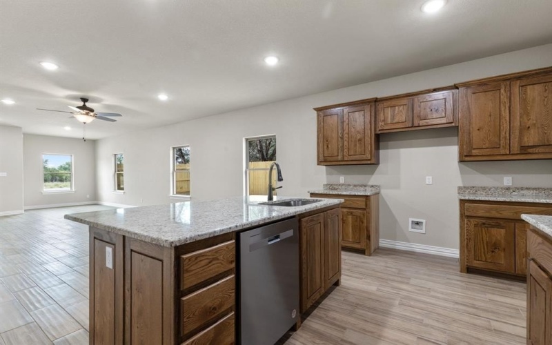 2685 Thompson Road, Weatherford, TX 76087, 3 Bedrooms Bedrooms, ,2 BathroomsBathrooms,Residential,For Sale,2685 Thompson Road,20893055