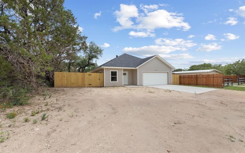 2685 Thompson Road, Weatherford, TX 76087, 3 Bedrooms Bedrooms, ,2 BathroomsBathrooms,Residential,For Sale,2685 Thompson Road,20893055