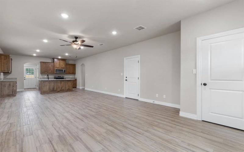 2685 Thompson Road, Weatherford, TX 76087, 3 Bedrooms Bedrooms, ,2 BathroomsBathrooms,Residential,For Sale,2685 Thompson Road,20893055