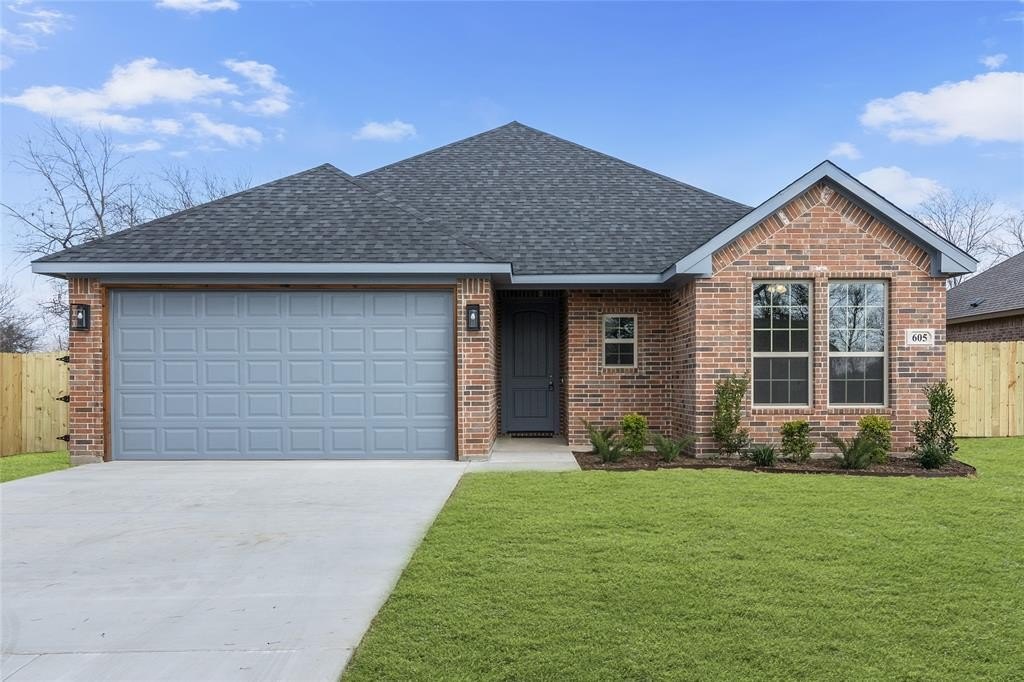 605 S Oran Avenue, Cleburne, TX 76031, 3 Bedrooms Bedrooms, ,2 BathroomsBathrooms,Residential Lease,For Rent,605 S Oran Avenue,20894742
