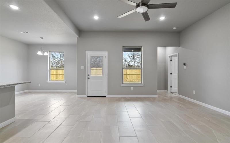 605 S Oran Avenue, Cleburne, TX 76031, 3 Bedrooms Bedrooms, ,2 BathroomsBathrooms,Residential Lease,For Rent,605 S Oran Avenue,20894742
