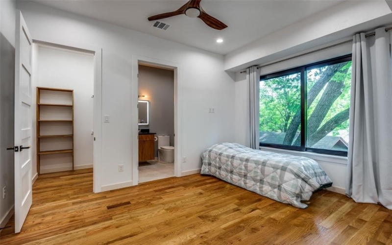 8803 Eustis Avenue, Dallas, TX 75218, 4 Bedrooms Bedrooms, ,5 BathroomsBathrooms,Residential,For Sale,8803 Eustis Avenue,20896276