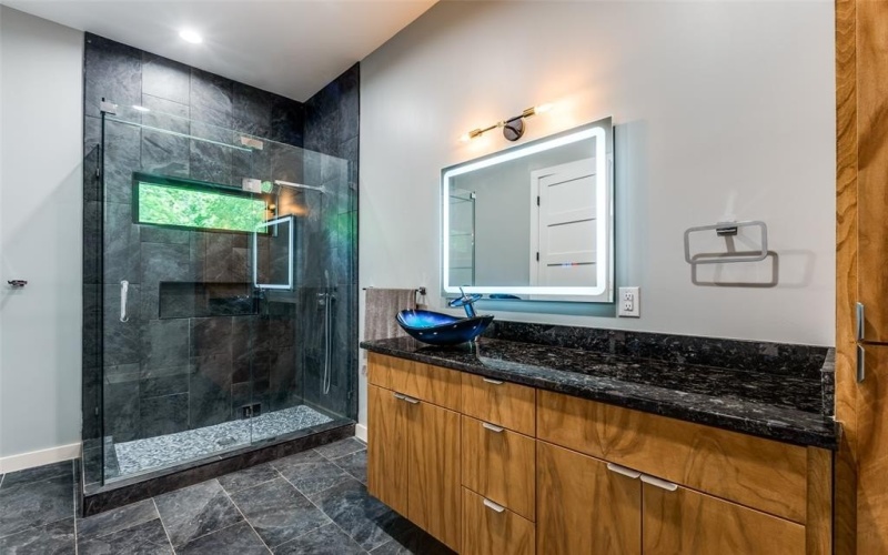8803 Eustis Avenue, Dallas, TX 75218, 4 Bedrooms Bedrooms, ,5 BathroomsBathrooms,Residential,For Sale,8803 Eustis Avenue,20896276