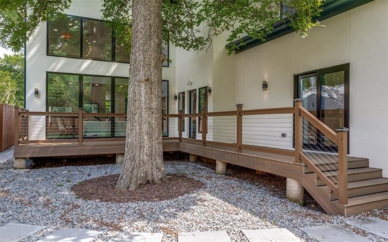 8803 Eustis Avenue, Dallas, TX 75218, 4 Bedrooms Bedrooms, ,5 BathroomsBathrooms,Residential,For Sale,8803 Eustis Avenue,20896276