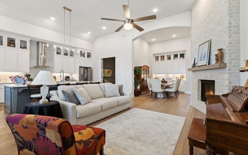6225 Whitebrush Place, Fort Worth, TX 76123, 3 Bedrooms Bedrooms, ,2 BathroomsBathrooms,Residential,For Sale,6225 Whitebrush Place,20898424