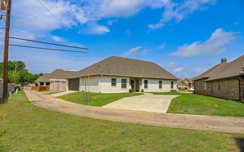 4230 Primrose Lane, Paris, TX 75462, 4 Habitaciones Habitaciones , ,3 BañosBaños,Residential,En Venta,4230 Primrose Lane,20918522