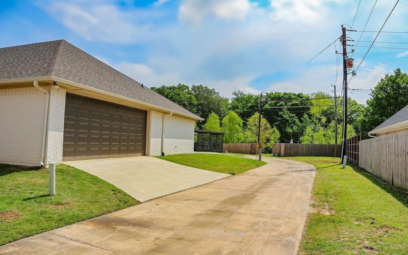 4230 Primrose Lane, Paris, TX 75462, 4 Habitaciones Habitaciones , ,3 BañosBaños,Residential,En Venta,4230 Primrose Lane,20918522