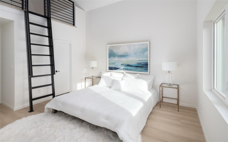 4811 Denton Drive #105, Dallas, TX 75235, 3 Bedrooms Bedrooms, ,3 BathroomsBathrooms,Residential,For Sale,4811 Denton Drive,20908903