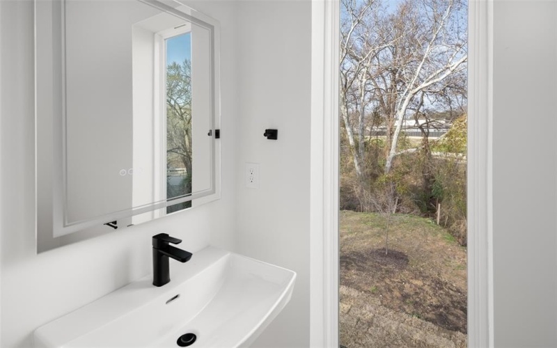 4811 Denton Drive #105, Dallas, TX 75235, 3 Bedrooms Bedrooms, ,3 BathroomsBathrooms,Residential,For Sale,4811 Denton Drive,20908903