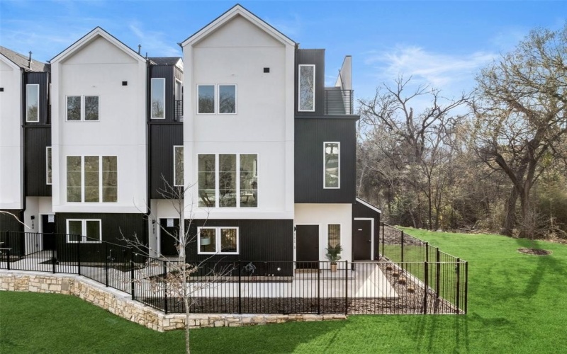 4811 Denton Drive #105, Dallas, TX 75235, 3 Bedrooms Bedrooms, ,3 BathroomsBathrooms,Residential,For Sale,4811 Denton Drive,20908903