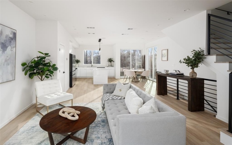 4811 Denton Drive #105, Dallas, TX 75235, 3 Bedrooms Bedrooms, ,3 BathroomsBathrooms,Residential,For Sale,4811 Denton Drive,20908903
