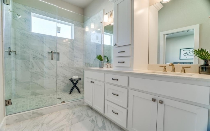 2116 Shea Road #202, Dallas, TX 75235, 2 Bedrooms Bedrooms, ,2 BathroomsBathrooms,Residential Lease,For Rent,2116 Shea Road,20909349