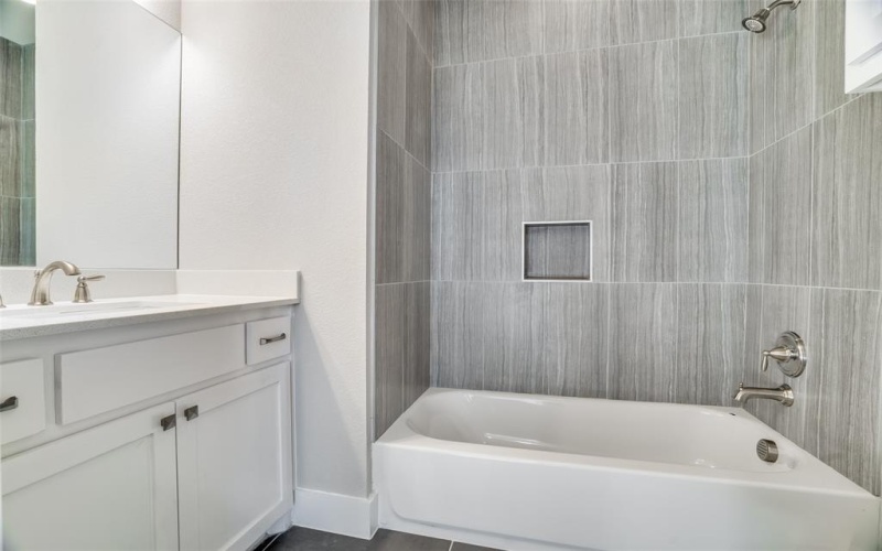 2116 Shea Road #202, Dallas, TX 75235, 2 Bedrooms Bedrooms, ,2 BathroomsBathrooms,Residential Lease,For Rent,2116 Shea Road,20909349